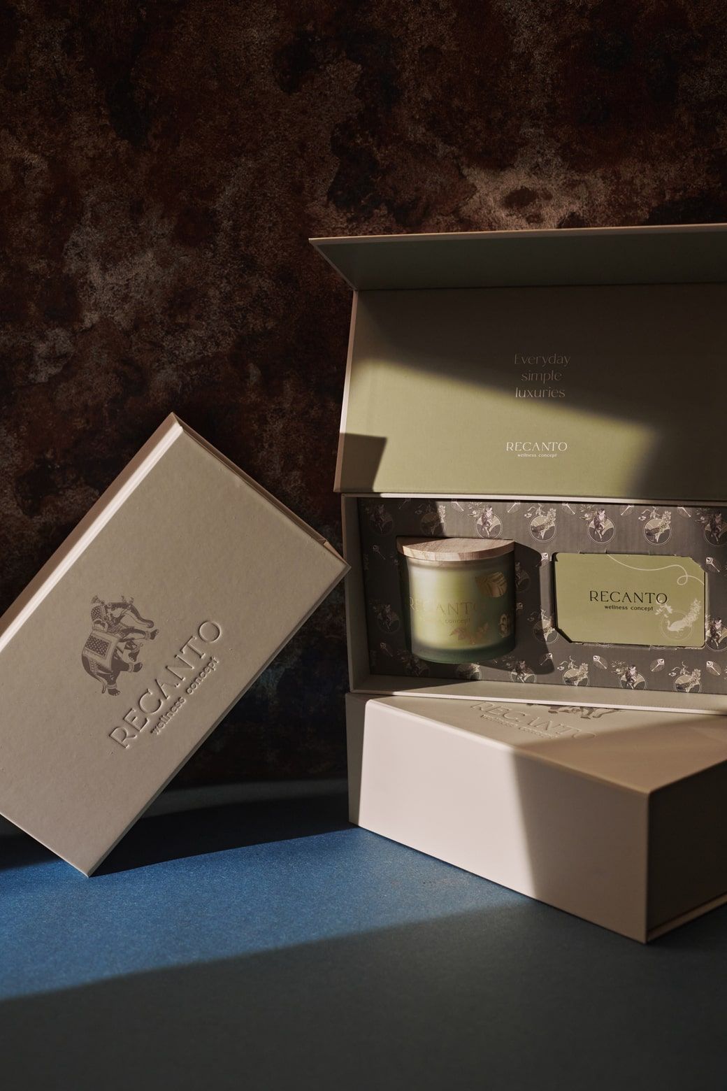 Recanto Wellness Magnetic Rigid Box with Embossing